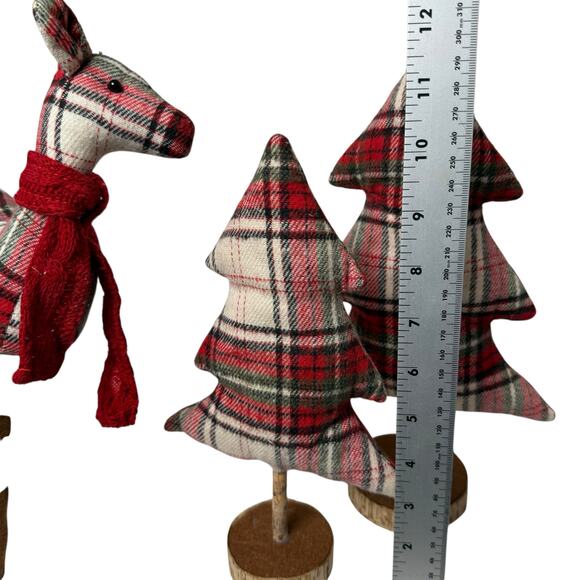 Christmas Holiday Trees and Reindeer Tartan Fabric Indoor  Decoration - Picture 3 of 5